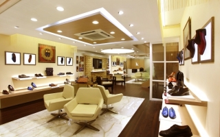 TOP 3 thiết kế shop giày dẹp đẹp từ Masta