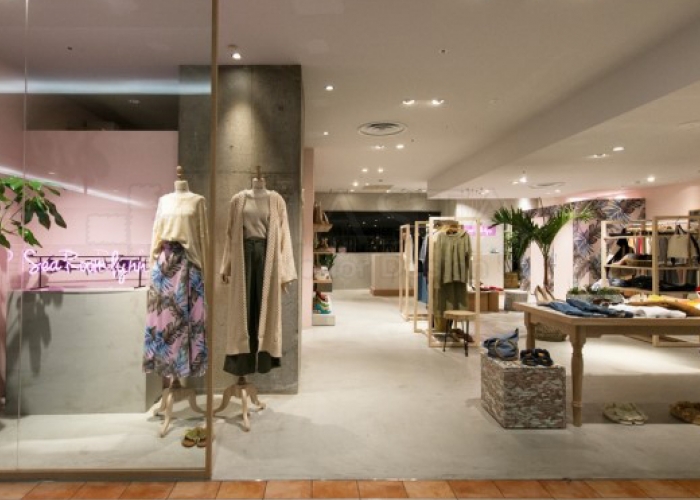 THIẾT KẾ SHOP THỜI TRANG CHỊ TRANG