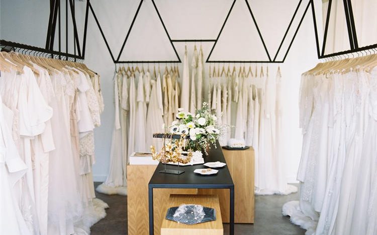 Mẫu thiết kế showroom váy cưới lung linh choáng ngợp