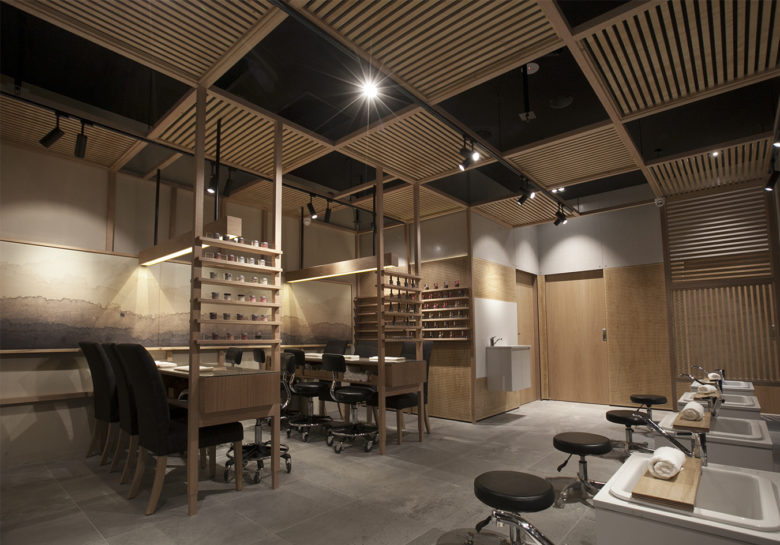 Thiết kế spa kết hợp kinh doanh làm móng phong cách RUSTIC