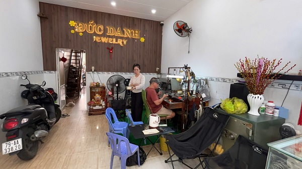 Hiện trạng trước khi thiết kế tiệm vàng bạc Đức Danh, Nha Trang
