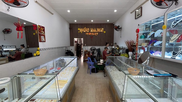Hiện trạng trước khi thiết kế tiệm vàng bạc Đức Danh, Nha Trang